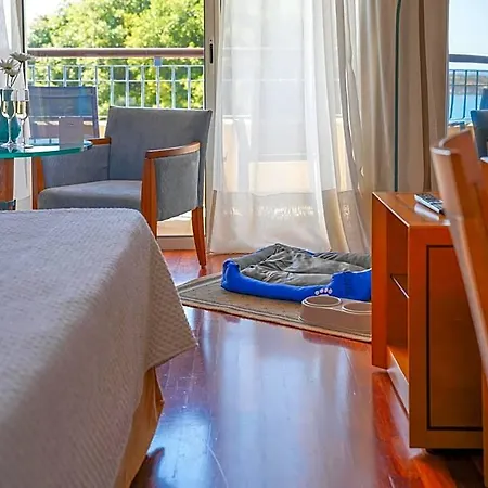 Thalassa Boutique &